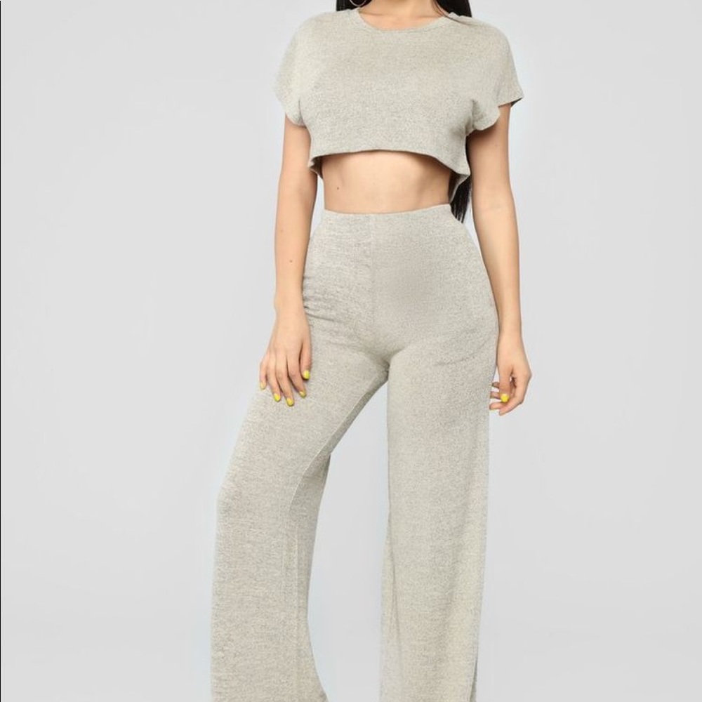 Fashion nova Netflix and chill set